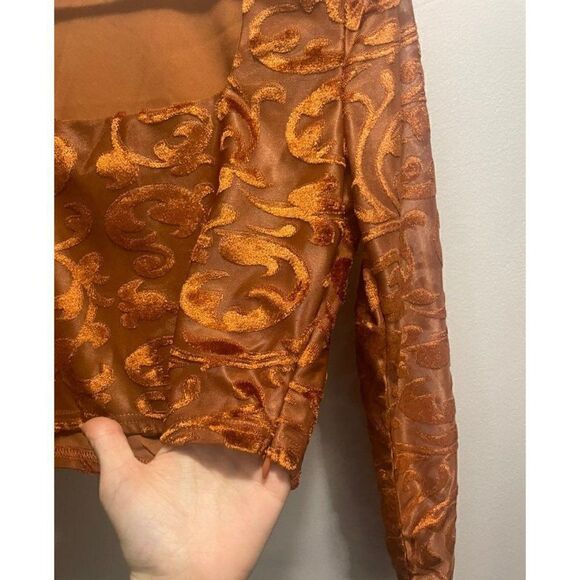 New On Twelfth Velour Long Sleeve Crop Top Small - Picture 6 of 12